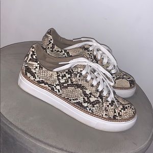 STEVE MADDEN SNEAKERS 6.5